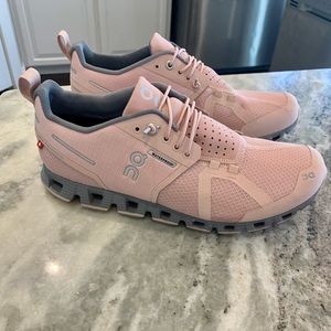 Cloud Waterproof Rose | Lunar Size: 8 (Women's)